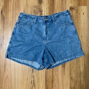 Hollister Ulta High Rise 90s Denim Shorts SIZE 14